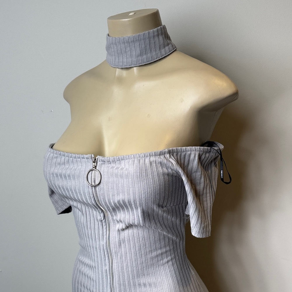 One-Shoulder Ribbed Bodycon Dress with Choker in Light Gray - Picture 4 of 9